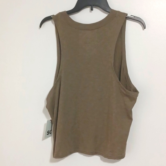 XL tank tops w/ small side splits. Gray & Green sleeveless tops. NWT - Picture 9 of 15